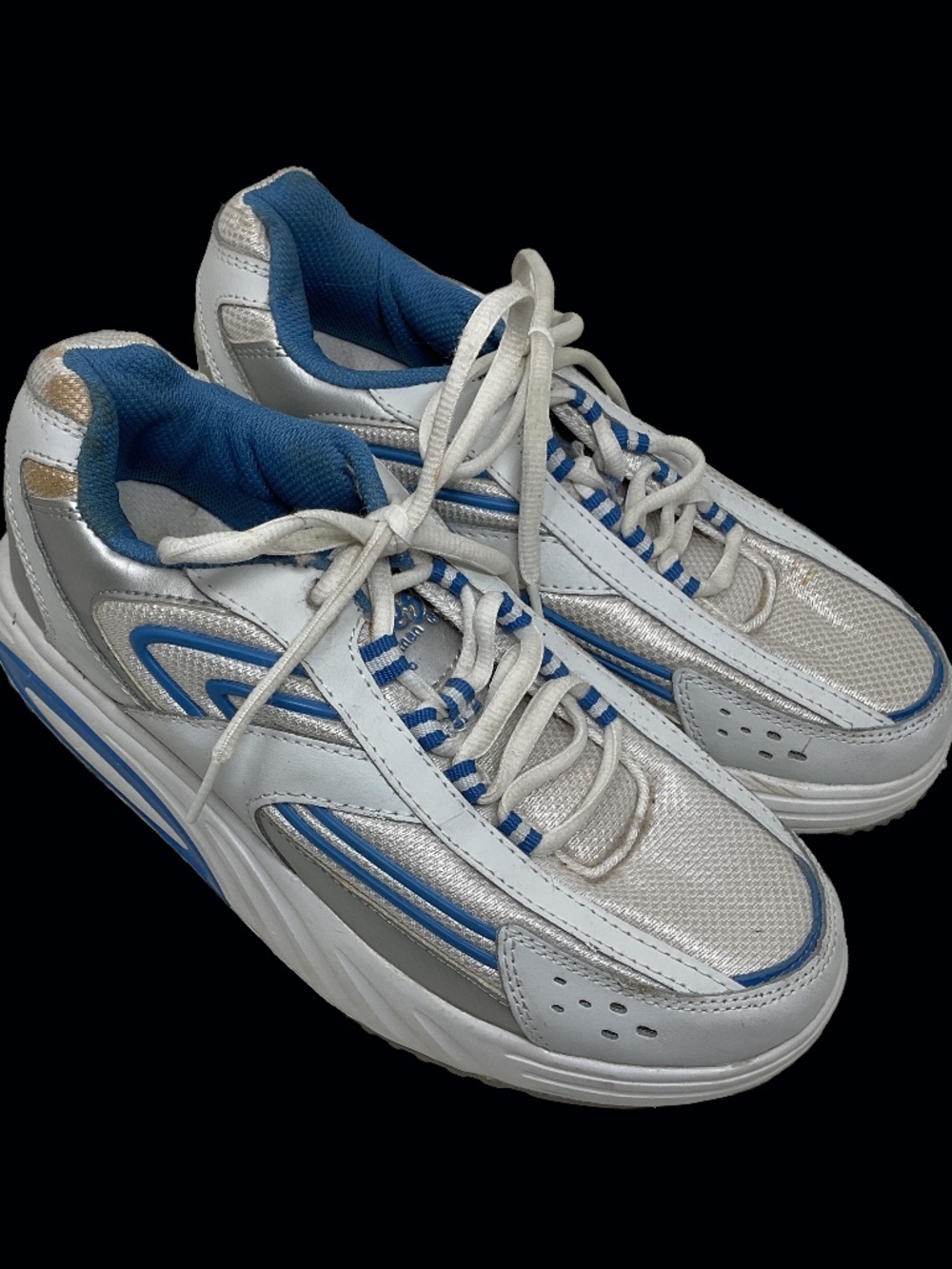 white and blue Curves for Women toning rocker sneakers, size 7 - S12